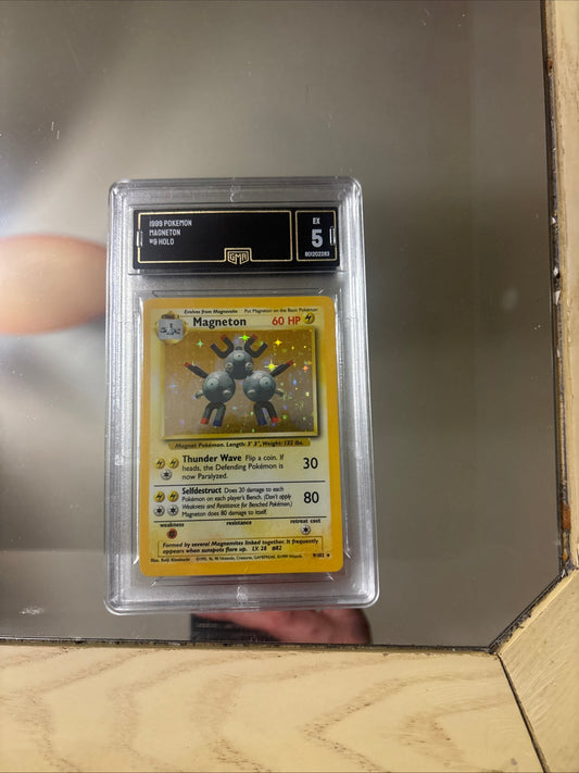 Base Set Holo Magneton Graded GMA 5